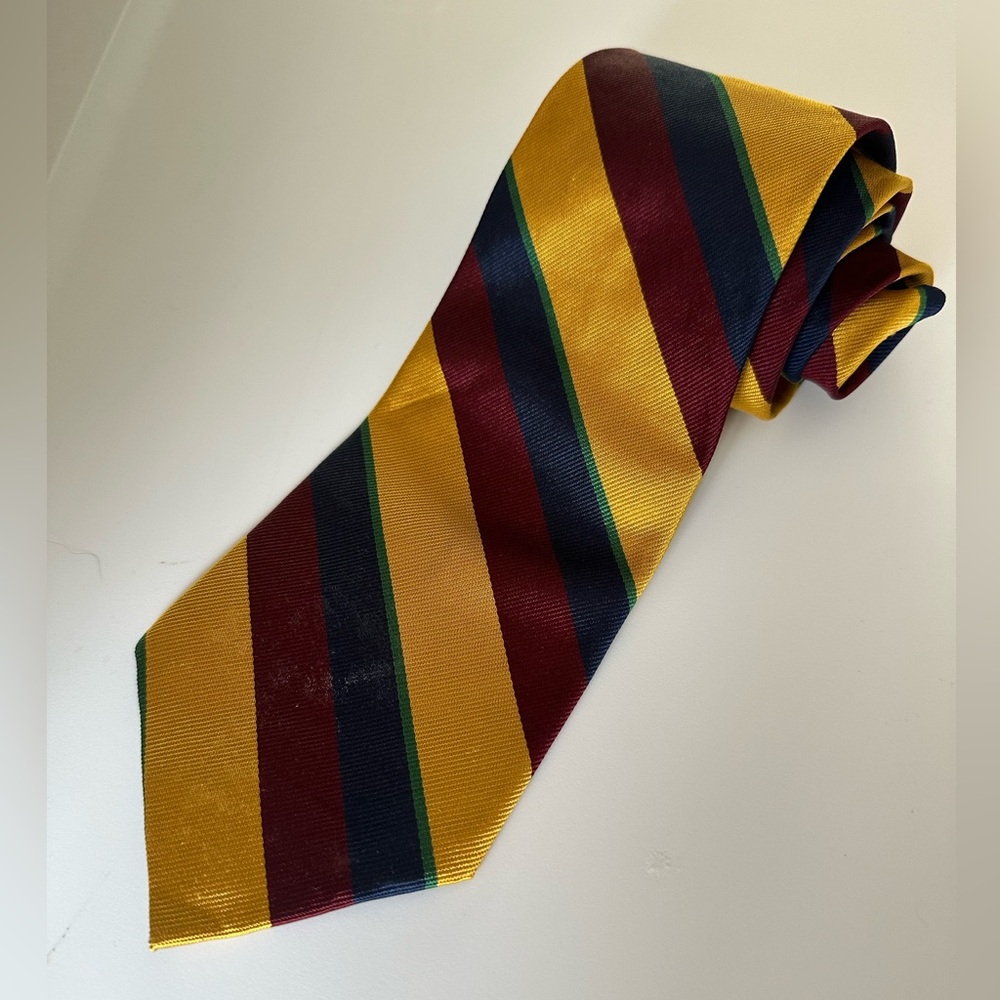 Vintage Lauren Ralph Lauren silk tie. Hand finished. Made in USA. ❣️